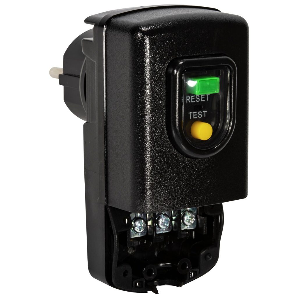 Automātiskā strāvas noplūdes aizsardzības kontaktdakša IP54, 30 mA / 230 V, 16 A